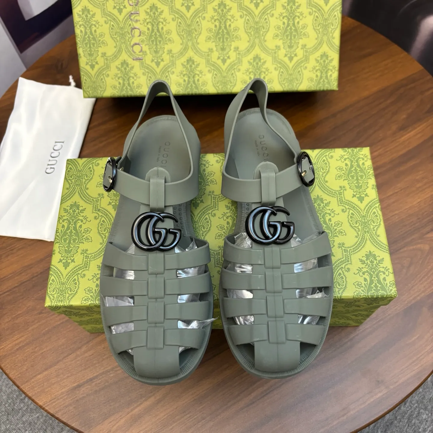 Men's shoes 260💰 [Gucci] Counter quality, top-quality original goods, real photos! Original TPU material, fine workmanship, comfortable; genuine 1:1 replica Size: 36 ~ 46
